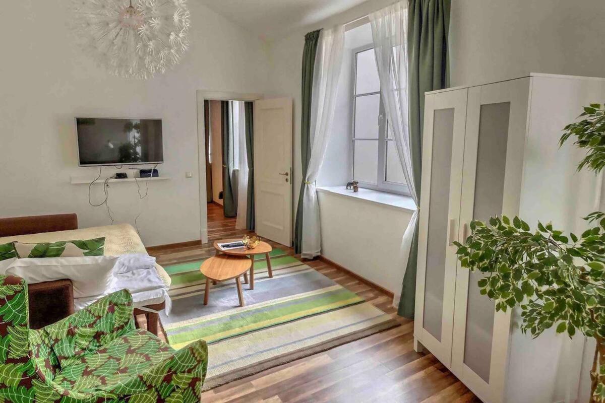 Cozy In Old Appartement